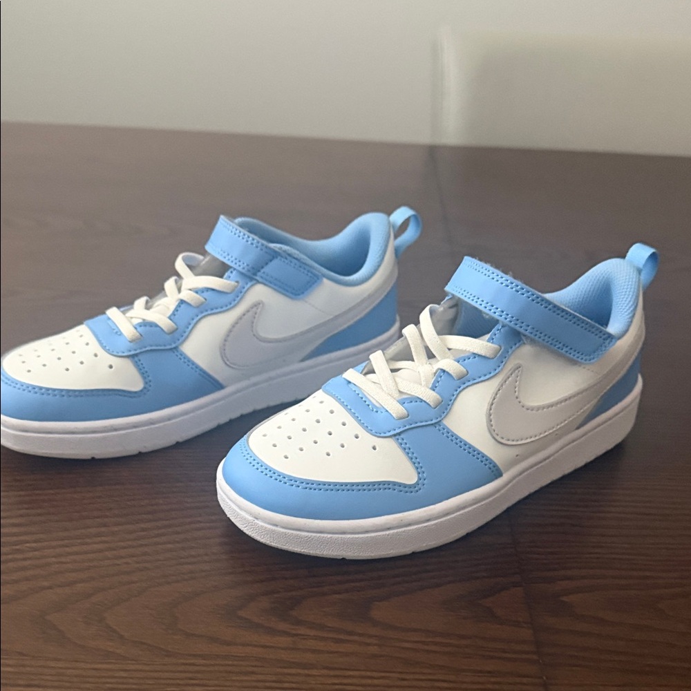 Nike Kids Light Blue and White Hook-and-Loop Court Sneakers